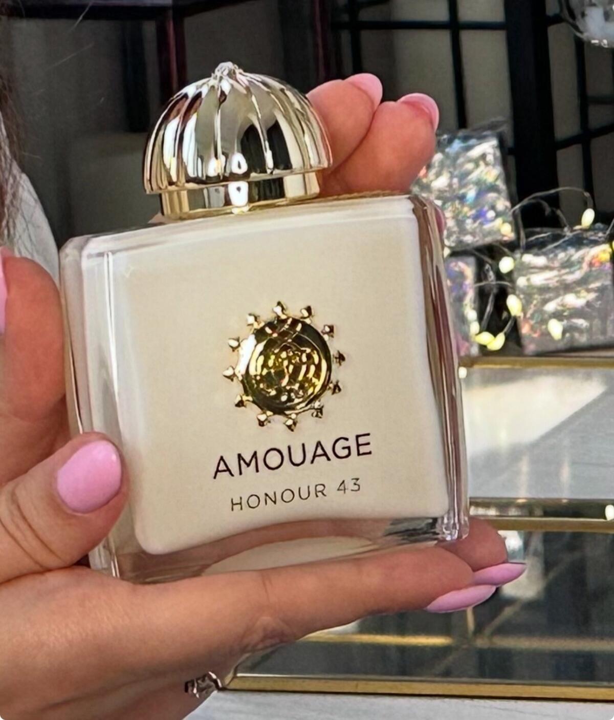 Amouage Honour 43 Woman Extrai - Perfume Fragrance Families 评论和价格